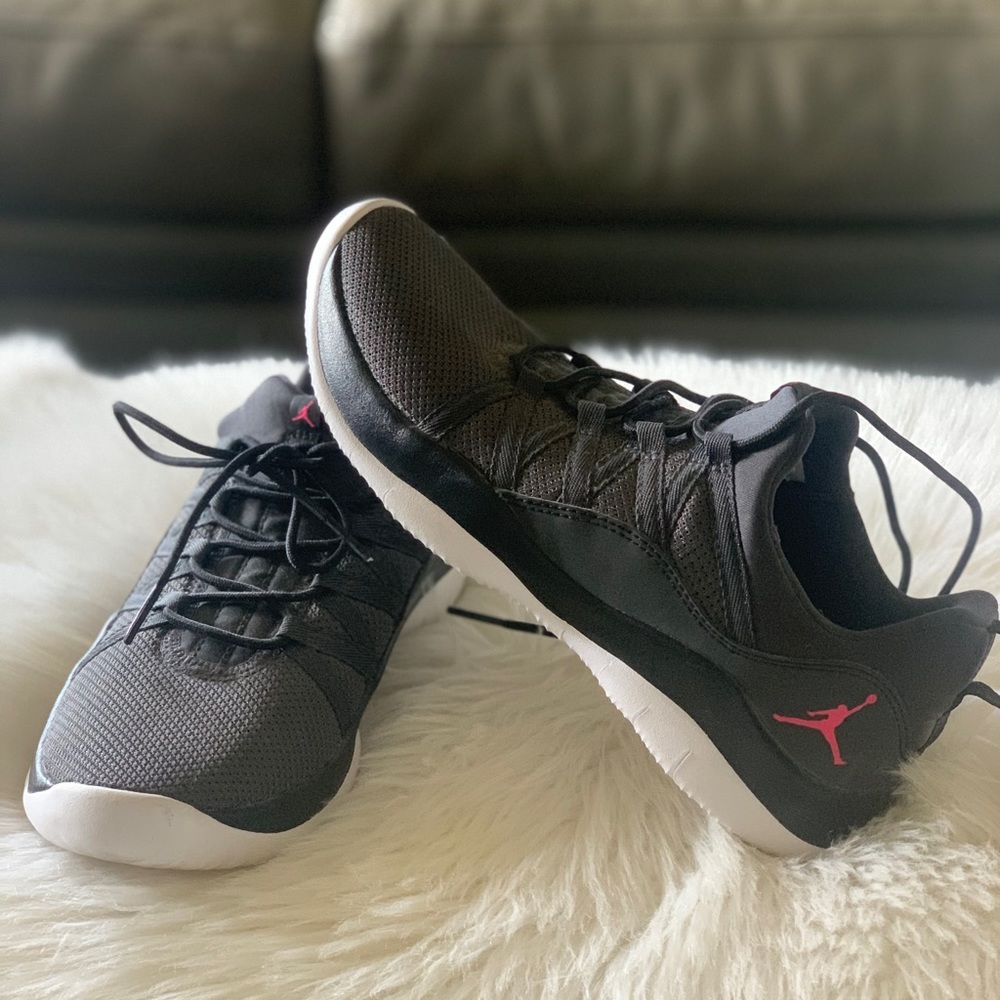 Jordan shoes 6Y